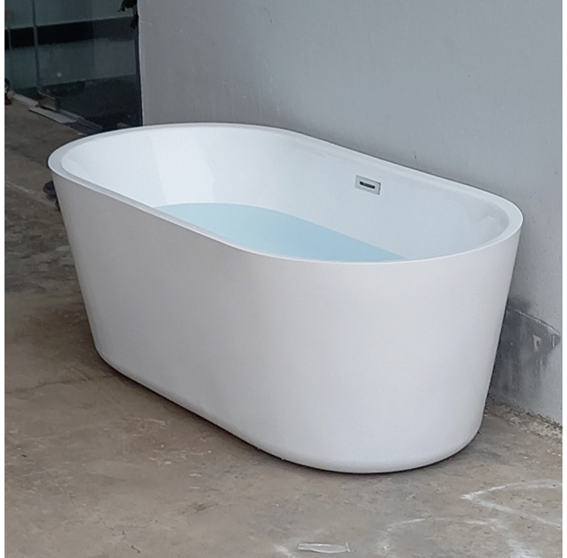 Bồn Tắm Oval Màu Trắng LUSENTER - BT05