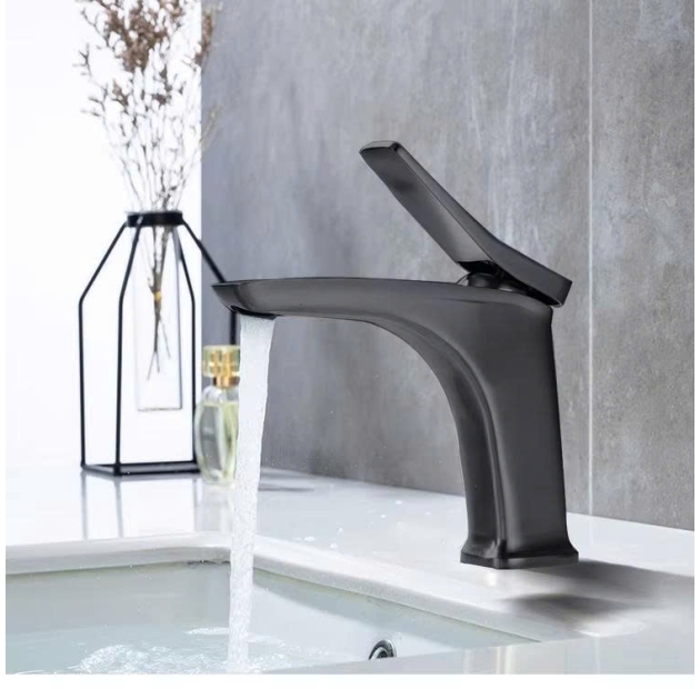 Vòi Lavabo Eo Vuông Cong Đen ( VLB75)